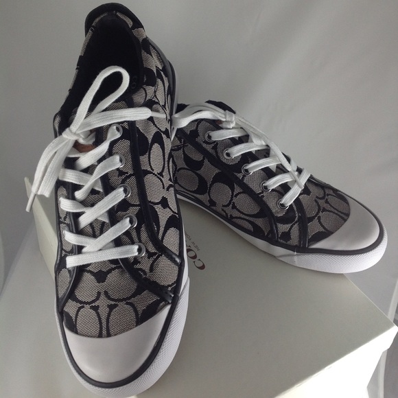 Shoes - NWB Coach Barrett Signature Sneakers. Size 11M